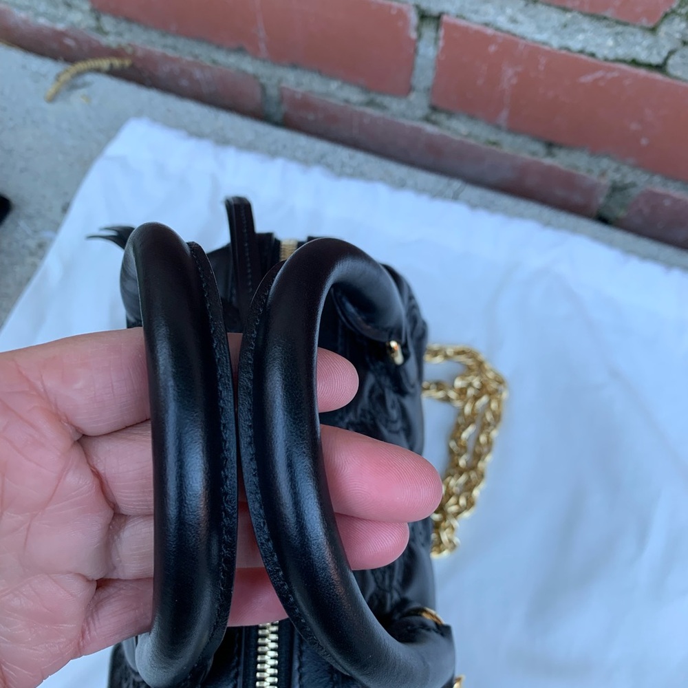 Gucci Black Leather Mini Bag with Gold Chain - Picture 5 of 11